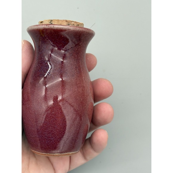 Vintage Porcelain Vase Red Purple Glaze Vase with 3.5" w Cap Unbranded Pinch Pot - Picture 8 of 9